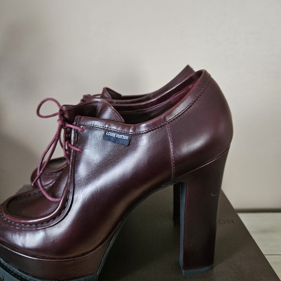 Vuitton shoes - Picture 5 of 7